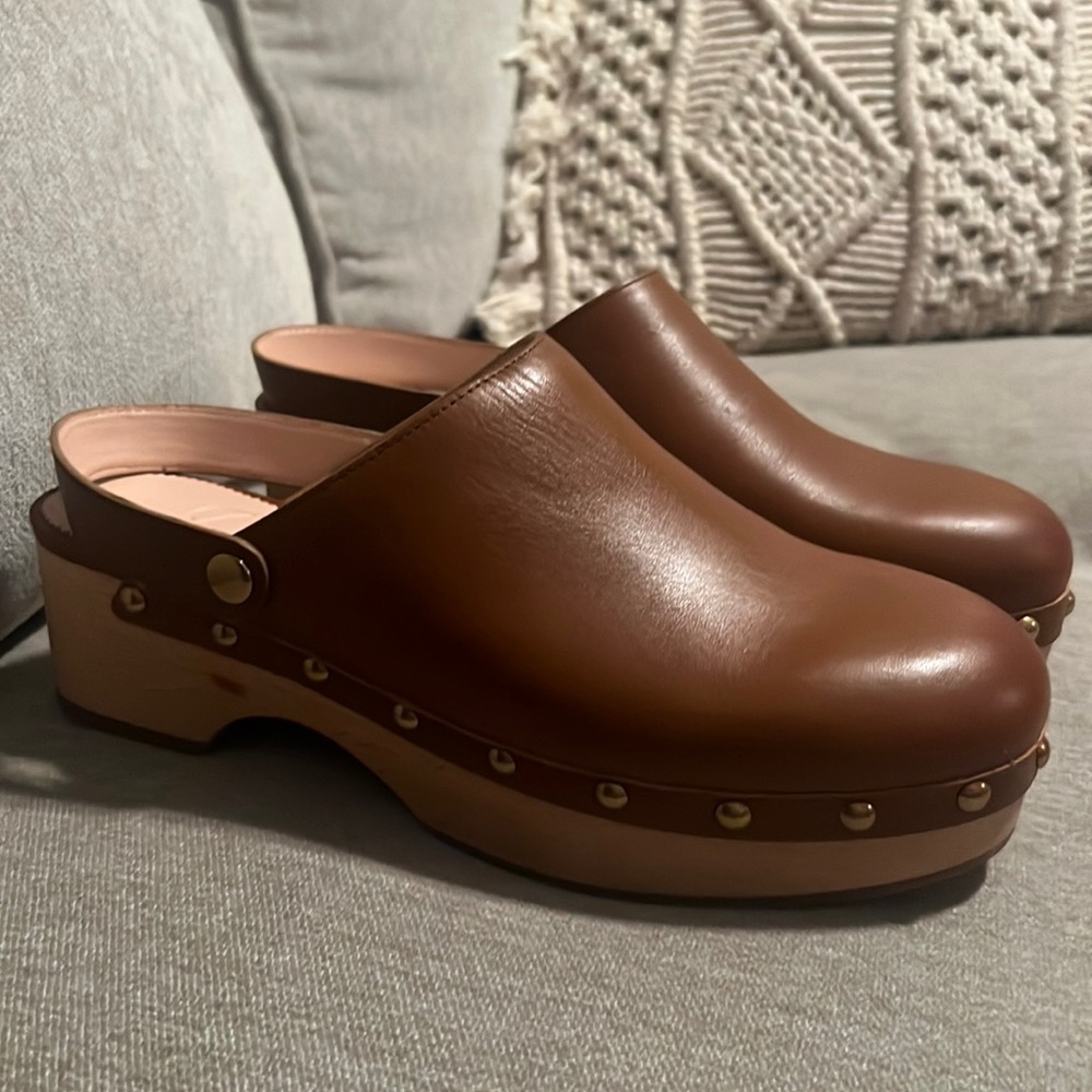 Grace leather convertible clog
